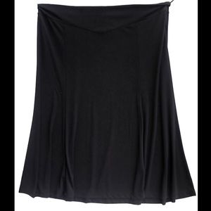 I. e. Woman classic black midi skirt 24W
